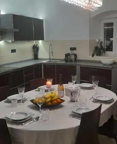 House טרוגיר