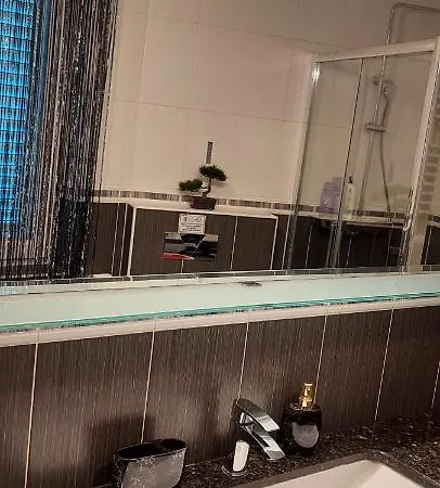 House Apartment *