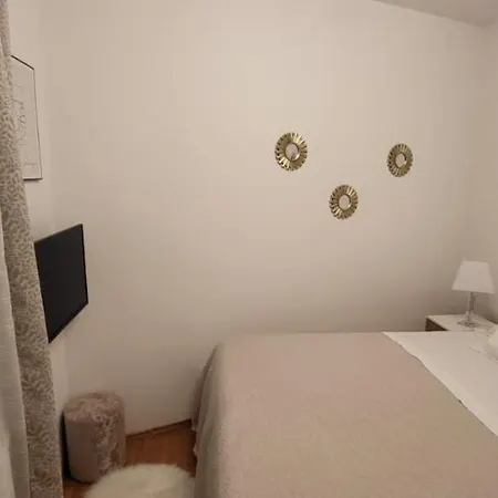 Apartment House *